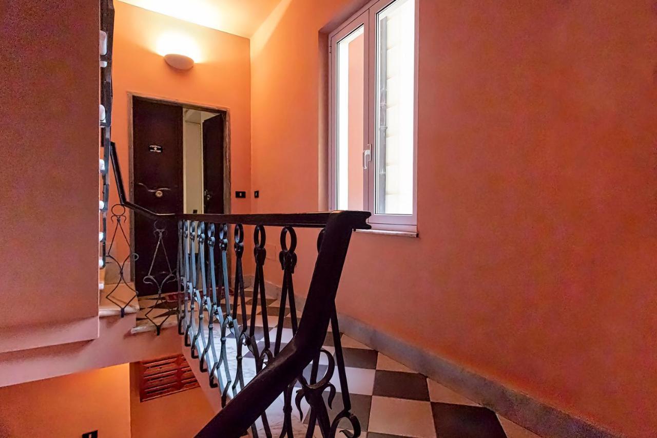 Santa Chiara Apartment By Wonderful Italy Генуя Экстерьер фото